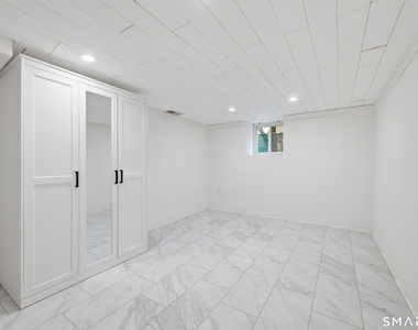 24 Hollow Wood Lane - Photo Thumbnail 11