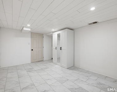 24 Hollow Wood Lane - Photo Thumbnail 12