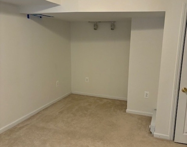 18 Gaylor Drive - Photo Thumbnail 7