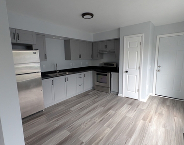619 Shelton Street - Photo Thumbnail 2