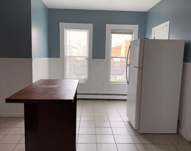 715 Noble Avenue - Photo Thumbnail 6
