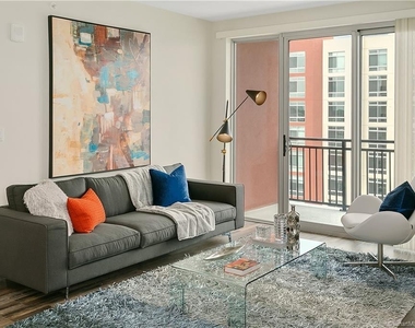 100 Commons Park - Photo Thumbnail 5