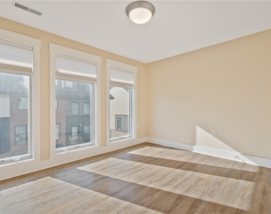 6427 Melissa Street - Photo Thumbnail 16