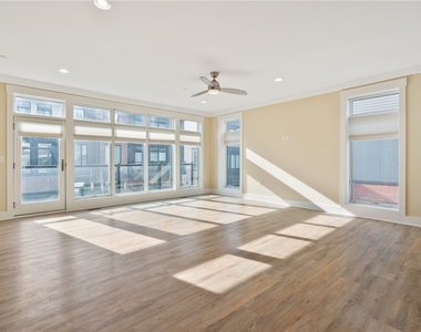 6427 Melissa Street - Photo Thumbnail 2