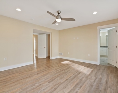 6427 Melissa Street - Photo Thumbnail 13
