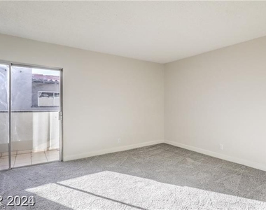 1436 N Jones Boulevard - Photo Thumbnail 14