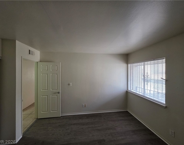 1440 Vegas Valley Drive - Photo Thumbnail 36