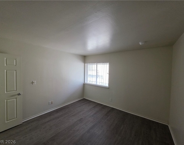 1440 Vegas Valley Drive - Photo Thumbnail 37