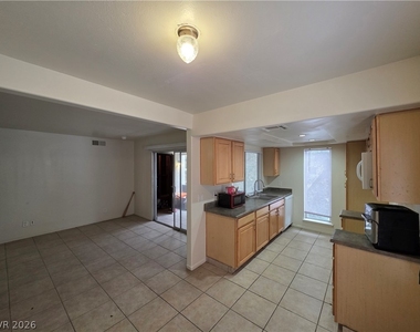 1440 Vegas Valley Drive - Photo Thumbnail 23
