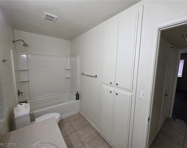 1440 Vegas Valley Drive - Photo Thumbnail 42