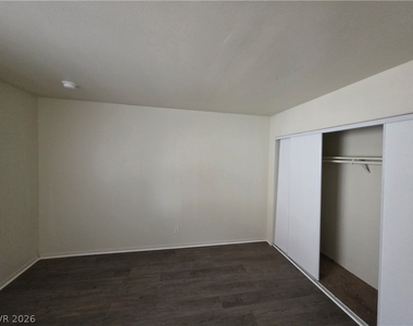 1440 Vegas Valley Drive - Photo Thumbnail 32
