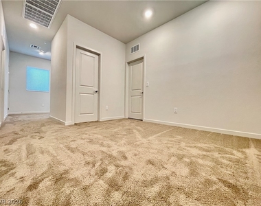 11544 Observation Point Avenue - Photo Thumbnail 18