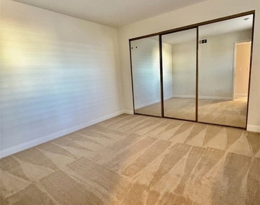 5055 W Hacienda Avenue - Photo Thumbnail 18