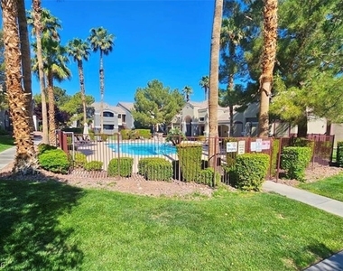 5055 W Hacienda Avenue - Photo Thumbnail 18