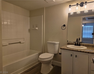 5055 W Hacienda Avenue - Photo Thumbnail 11