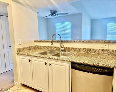 5055 W Hacienda Avenue - Photo Thumbnail 11