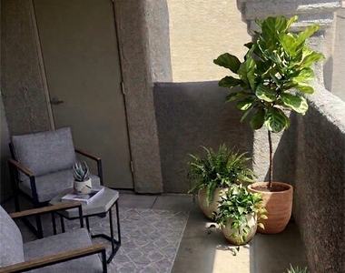 5055 W Hacienda Avenue - Photo Thumbnail 14
