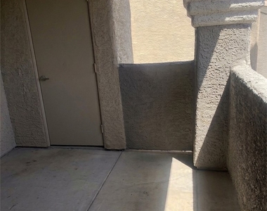 5055 W Hacienda Avenue - Photo Thumbnail 13