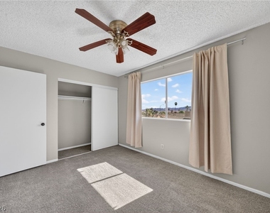 389 Summer Creek Court - Photo Thumbnail 17
