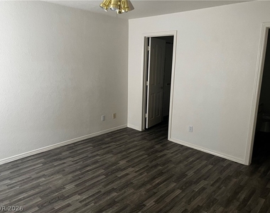 701 Capri Drive - Photo Thumbnail 20