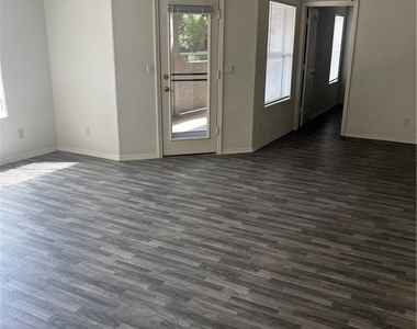 701 Capri Drive - Photo Thumbnail 3