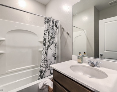 10646 Silver Pond Avenue - Photo Thumbnail 20