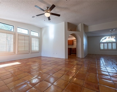 6357 Formula Way - Photo Thumbnail 7