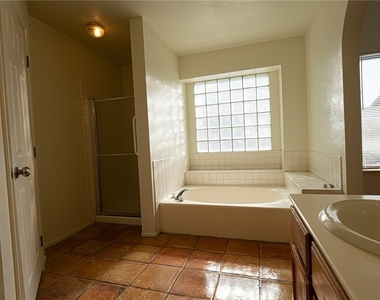 6357 Formula Way - Photo Thumbnail 24