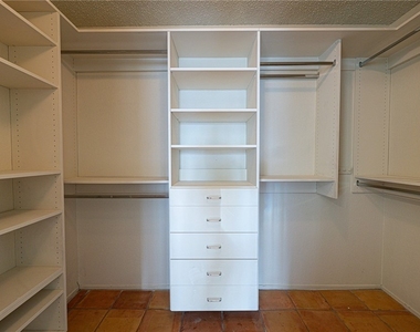 6357 Formula Way - Photo Thumbnail 25