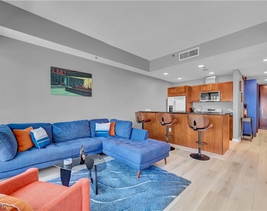 4525 Dean Martin Drive - Photo Thumbnail 3
