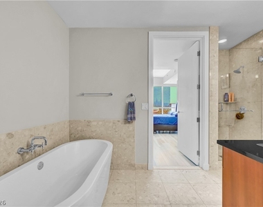 4525 Dean Martin Drive - Photo Thumbnail 20
