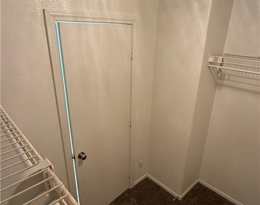 10024 Via Toro Avenue - Photo Thumbnail 32