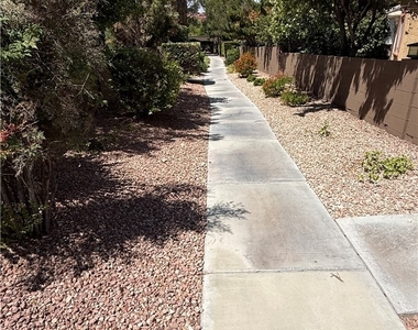 10024 Via Toro Avenue - Photo Thumbnail 7