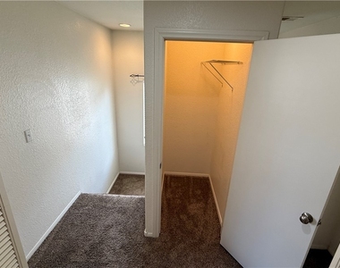 10024 Via Toro Avenue - Photo Thumbnail 25