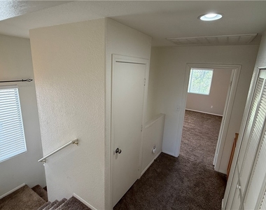 10024 Via Toro Avenue - Photo Thumbnail 21
