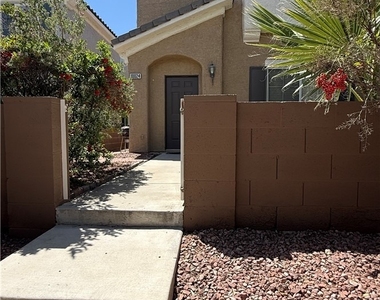 10024 Via Toro Avenue - Photo Thumbnail 10