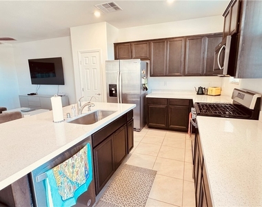 623 Sedum Avenue - Photo Thumbnail 16