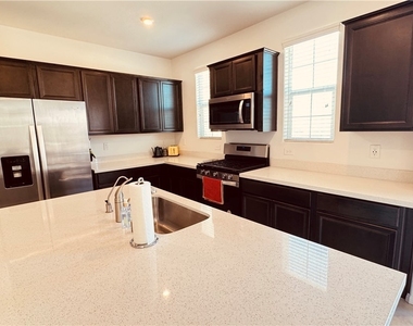 623 Sedum Avenue - Photo Thumbnail 15