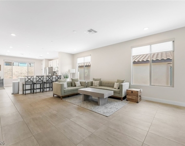 57 Lake Bluff Court - Photo Thumbnail 4