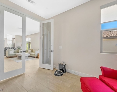 57 Lake Bluff Court - Photo Thumbnail 18