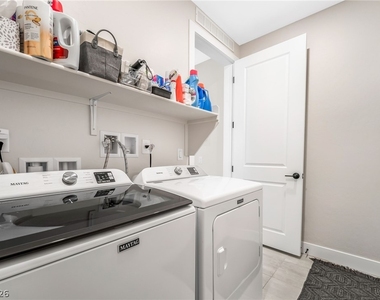 57 Lake Bluff Court - Photo Thumbnail 23