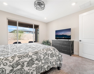 57 Lake Bluff Court - Photo Thumbnail 13