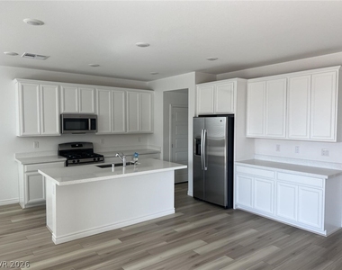 2825 Overlook Brook Street - Photo Thumbnail 6