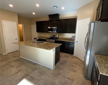 7312 Halo Falls Street - Photo Thumbnail 4