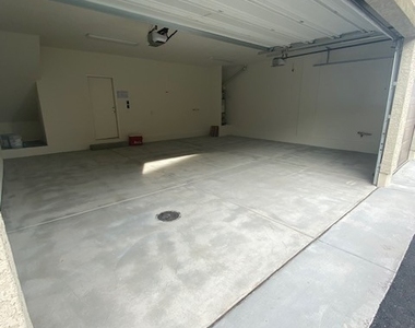 7312 Halo Falls Street - Photo Thumbnail 16