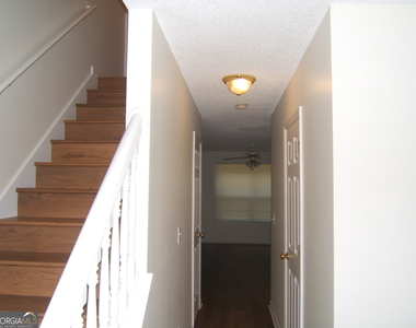 7202 Georges Way - Photo Thumbnail 18