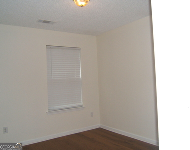 7202 Georges Way - Photo Thumbnail 9