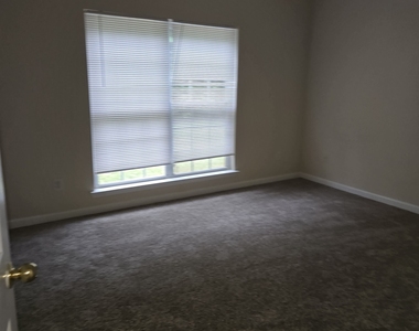 156 Red Bank Road - Photo Thumbnail 9