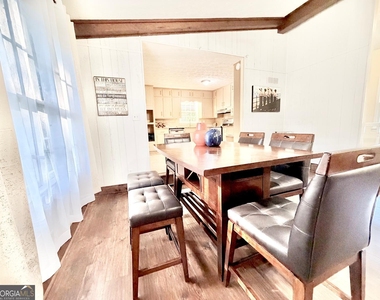 665 Arnold Road - Photo Thumbnail 8