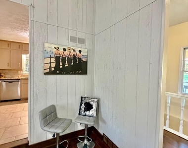 665 Arnold Road - Photo Thumbnail 13